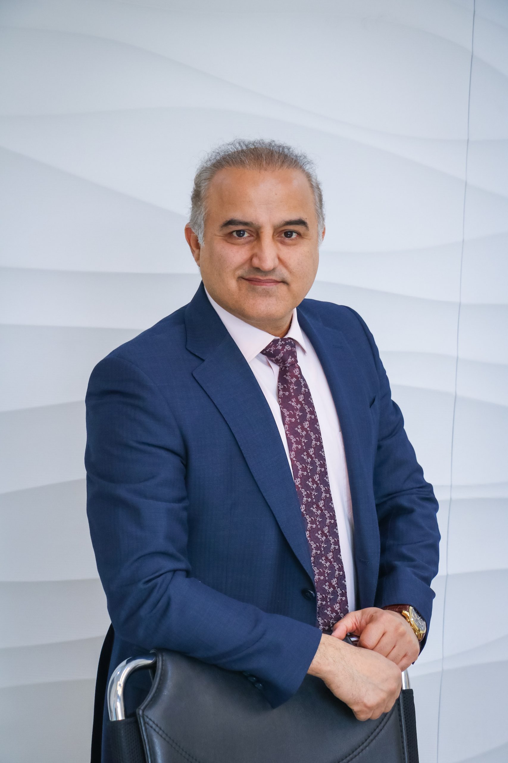 دکتر حمیدرضا حسنانی جراح بینی